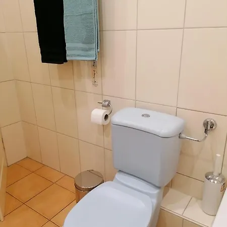 1 Person - Single - Appartement -Zentral Gelegen In Leverkusen Wiesdorf - Friedrich Ebert Platz 5A , 4Te Etage Mit Balkon Extérieur photo