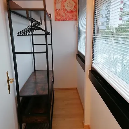 1 Person - Single - Appartement -Zentral Gelegen In Leverkusen Wiesdorf - Friedrich Ebert Platz 5A , 4Te Etage Mit Balkon Extérieur photo