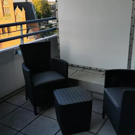 1 Person - Single - Appartement -Zentral Gelegen In Leverkusen Wiesdorf - Friedrich Ebert Platz 5A , 4Te Etage Mit Balkon Extérieur photo