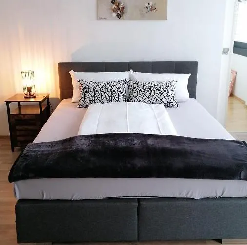 1 Person - Single - Appartement -Zentral Gelegen In Leverkusen Wiesdorf - Friedrich Ebert Platz 5A , 4Te Etage Mit Balkon