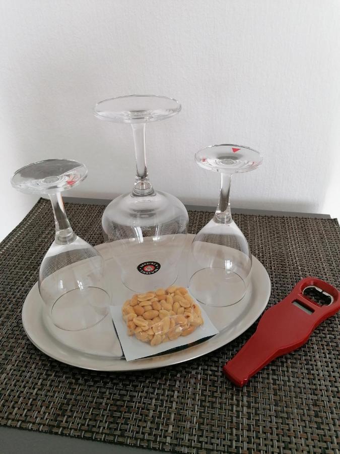 Zentral Leverkusen: Single With Balcony