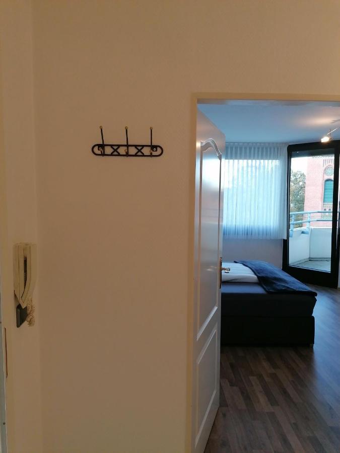 Zentral Leverkusen: Single With Balcony Leverkusen