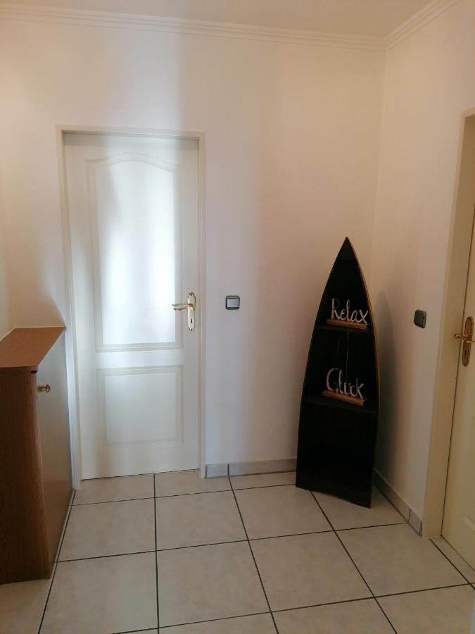 Zentral Leverkusen: Single With Balcony